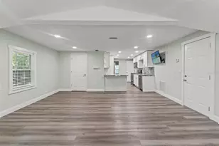 5724 Casson Ave, New Port Richey, FL 34652 - Photo 13