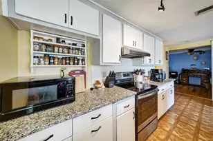 7118 Cherry Laurel Dr, Port Richey, FL 34668 - Photo 9