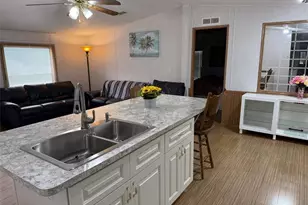 10654 Holgate St, New Port Richey, FL 34654 - Photo 9