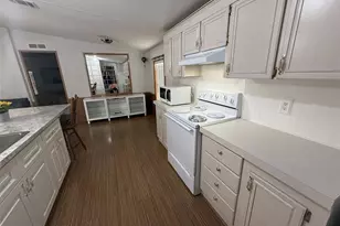 10654 Holgate St, New Port Richey, FL 34654 - Photo 7