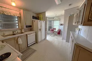 14984 Edgewater Cir, Hudson, FL 34667 - Photo 5