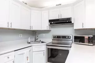 3153 Lake Pine Way, Tarpon Springs, FL 34688 - Photo 11