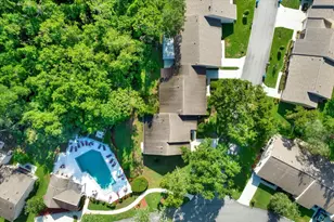 6654 Brambleleaf Dr, Spring Hill, FL 34606 - Photo 23