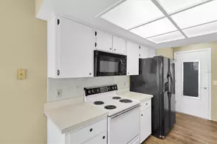 4720 Sheffield Dr, New Port Richey, FL 34655 - Photo 13