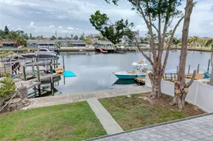 13637 Lagoon Dr, Hudson, FL 34667 - Photo 29