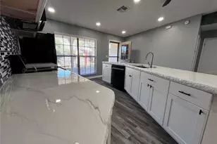 8122 Matthew Dr, New Port Richey, FL 34653 - Photo 5