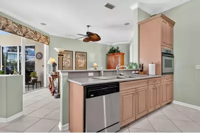 4716 Pinnacle Drive, Bradenton, FL 34208 - Photo 11