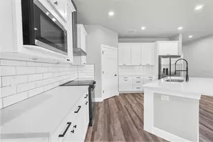 16113 Penn State Rd, Weeki Wachee, FL 34614 - Photo 39