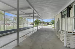 14986 Rialto Ave, Brooksville, FL 34613 - Photo 3