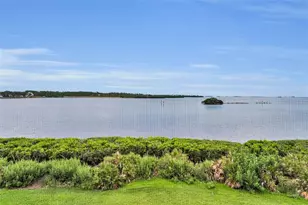 1813 Mariner Dr, Tarpon Springs, FL 34689 - Photo 23