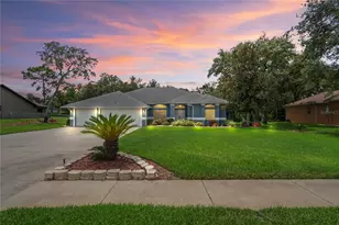 18905 Bascomb Ln, Hudson, FL 34667 - Photo 3