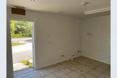 18132 Commercial Way, Weeki Wachee, FL 34614 - Photo 7