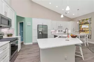 9626 Woodhollow Ct, New Port Richey, FL 34655 - Photo 13