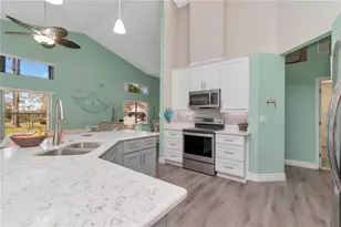 9626 Woodhollow Ct, New Port Richey, FL 34655 - Photo 9