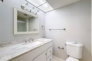 225 Country Club Dr, Largo, FL 33771 - Photo 19