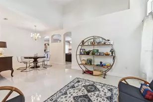 1120 Bluffs Cir, Dunedin, FL 34698 - Photo 7