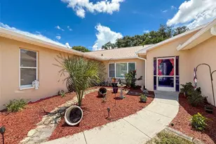 2124 Little Peach Ct, Spring Hill, FL 34608 - Photo 5