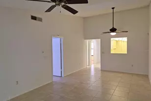 1306 Golf View Dr, Tarpon Springs, FL 34689 - Photo 5