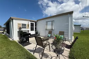 3244 Hampshire Dr, Holiday, FL 34690 - Photo 9