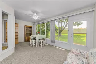 11516 Versailles Ln, Port Richey, FL 34668 - Photo 27