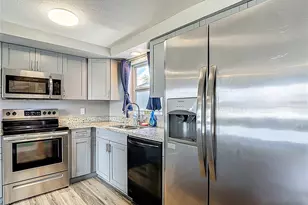 10905 Scenic Dr, Port Richey, FL 34668 - Photo 17