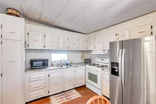 605 Mt Lancaster Ave NE, Saint Petersburg, FL 33702 - Photo 27