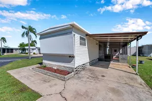 605 Mt Lancaster Ave NE, Saint Petersburg, FL 33702 - Photo 13