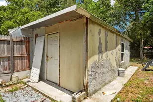 506 Roosevelt Ave, Masaryktown, FL 34604 - Photo 17