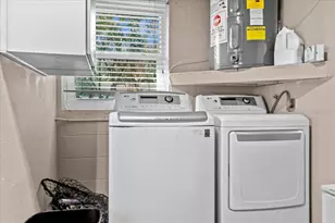 7041 Daggett Terrace, New Port Richey, FL 34655 - Photo 29