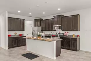5715 Hevena Ct, Palmetto, FL 34221 - Photo 9