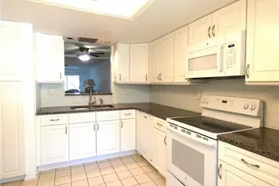 11231 Dollar Lake Dr, Port Richey, FL 34668 - Photo 11