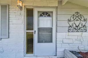 13606 Allyn Dr, Hudson, FL 34667 - Photo 7