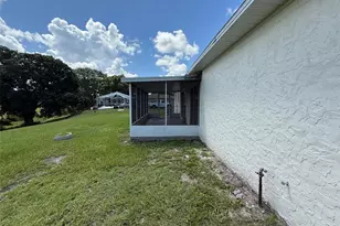 7319 Holiday Dr, Spring Hill, FL 34606 - Photo 15