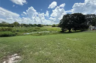 7319 Holiday Dr, Spring Hill, FL 34606 - Photo 17