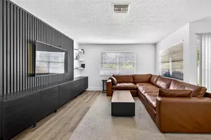 7902 Royal Hart Dr, New Port Richey, FL 34653 - Photo 11