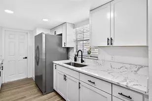 7902 Royal Hart Dr, New Port Richey, FL 34653 - Photo 9