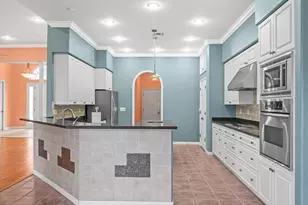 8698 Mississippi Run, Weeki Wachee, FL 34613 - Photo 17