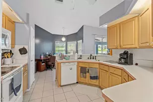 13377 Elise Ln, Spring Hill, FL 34609 - Photo 9