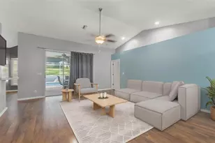 13377 Elise Ln, Spring Hill, FL 34609 - Photo 5