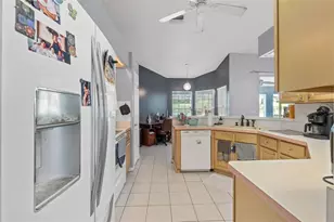 13377 Elise Ln, Spring Hill, FL 34609 - Photo 11