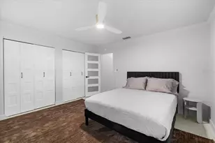 10001 S Yacht Club Dr, Treasure Island, FL 33706 - Photo 39