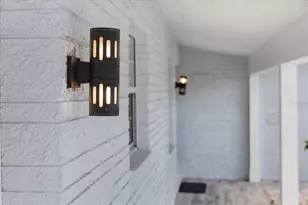 10001 S Yacht Club Dr, Treasure Island, FL 33706 - Photo 9