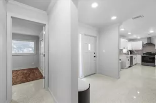 10001 S Yacht Club Dr, Treasure Island, FL 33706 - Photo 43