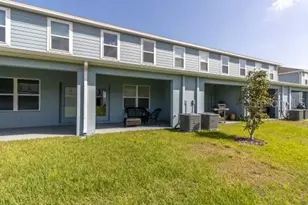 12073 Grizzly Ln, New Port Richey, FL 34654 - Photo 15