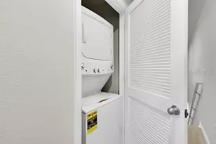 12073 Grizzly Ln, New Port Richey, FL 34654 - Photo 13