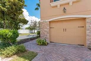 5034 Blue Runner Ct, New Port Richey, FL 34652 - Photo 3