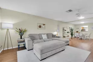 11311 Dollar Lake Dr, Port Richey, FL 34668 - Photo 7