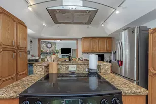 1065 Sable Ct N E, Saint Petersburg, FL 33702 - Photo 47