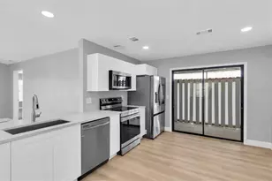 5925 Seaside Dr, New Port Richey, FL 34652 - Photo 11