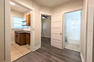 308 Grove St N, Saint Petersburg, FL 33701 - Photo 5